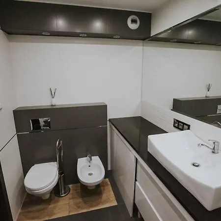 Graffit House Apartment In The Heart Of Cracow * Krasków